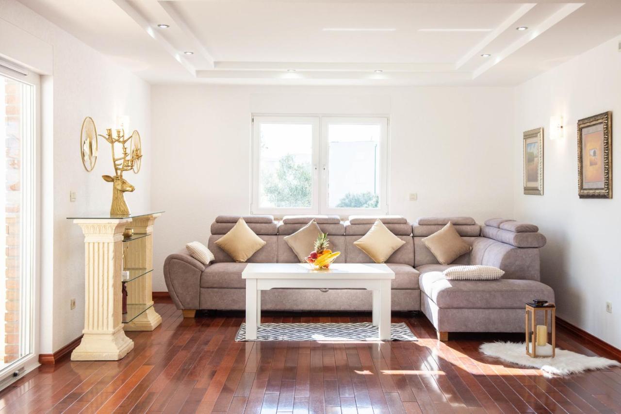 Luxury Villa Ivana Марина Екстериор снимка