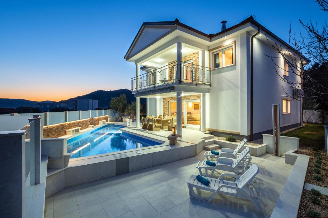 Luxury Villa Ivana Марина Екстериор снимка