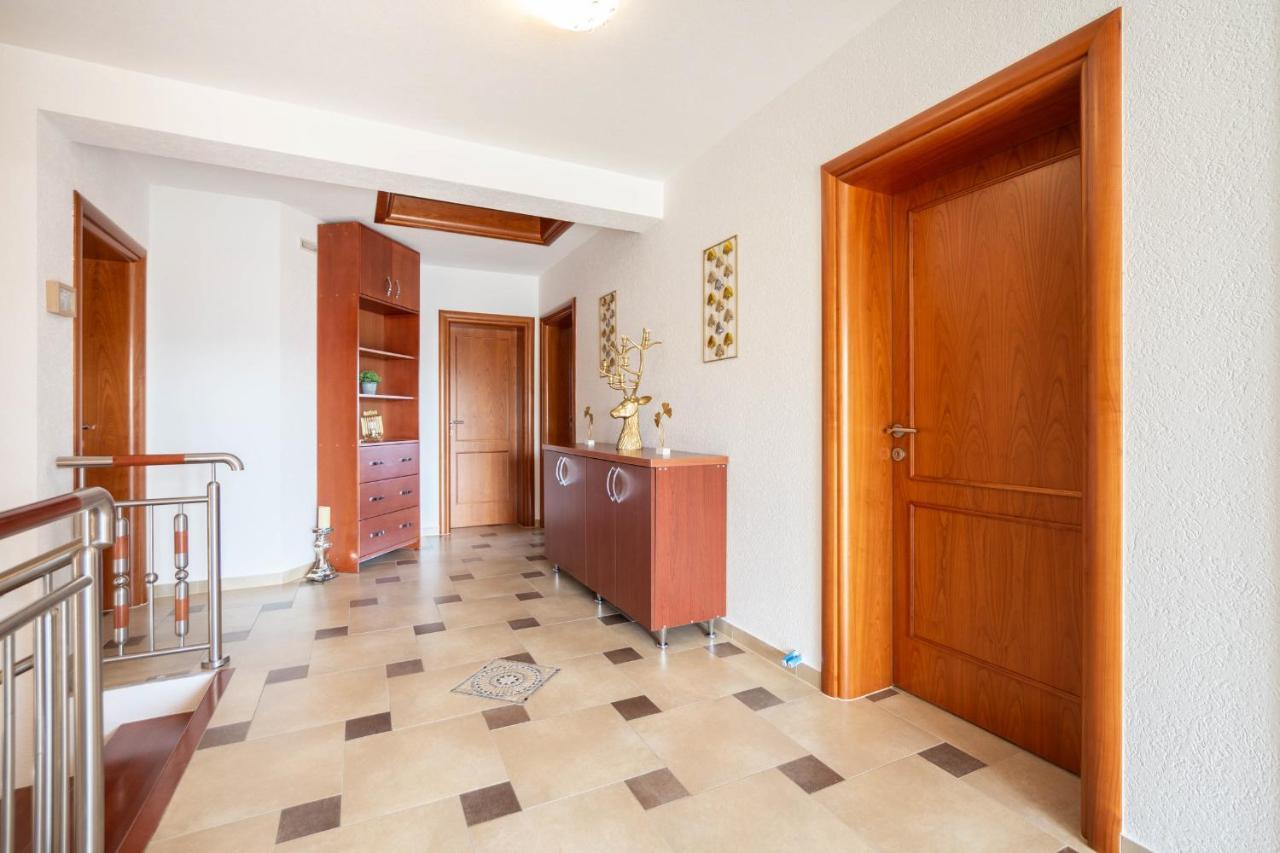 Luxury Villa Ivana Марина Екстериор снимка
