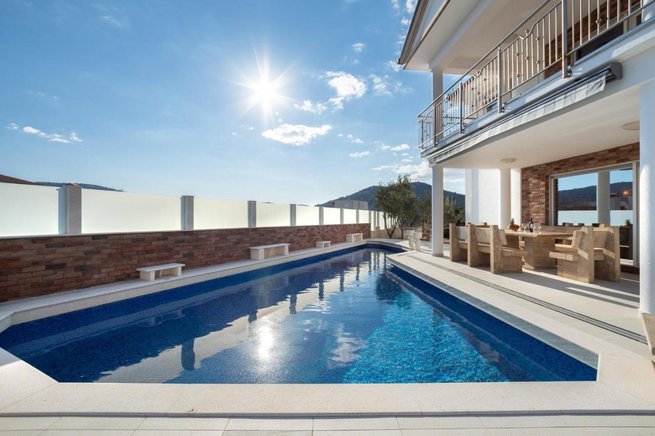 Luxury Villa Ivana Марина Екстериор снимка